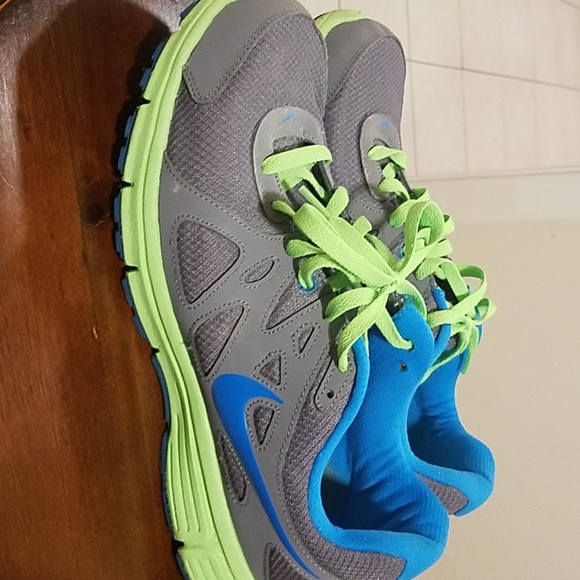 Sneakers - Picture 2 of 2